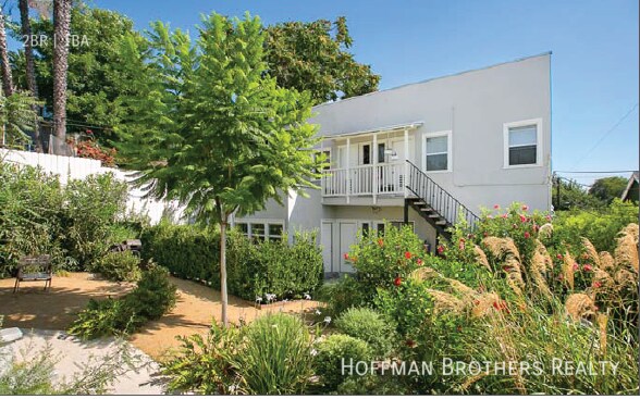 Building Photo - 404 1/2 N Ave 54-