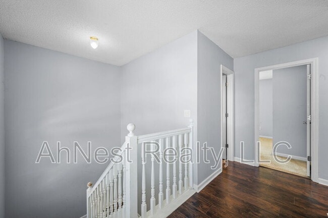 Building Photo - 7227 Teakwood Pl