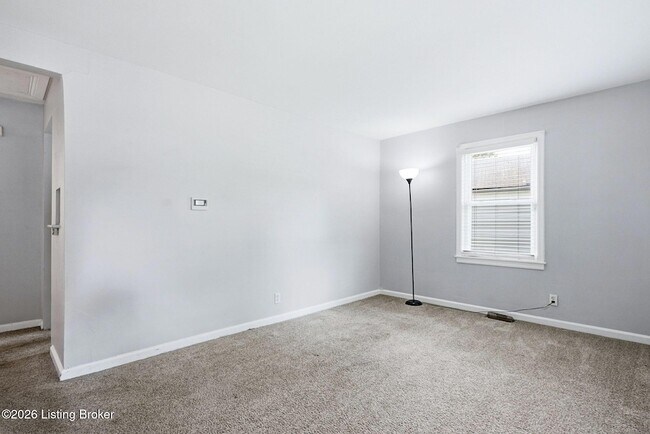 Building Photo - 1047 Seelbach Ave