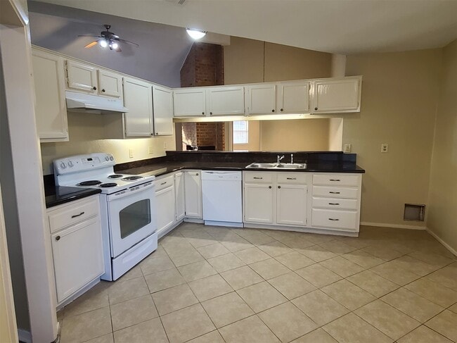 Building Photo - 17123 Forelock Way