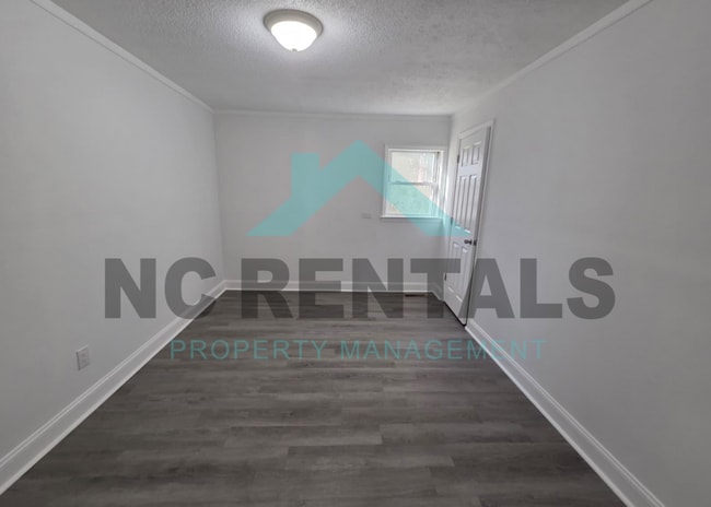 Building Photo - 645 Church St