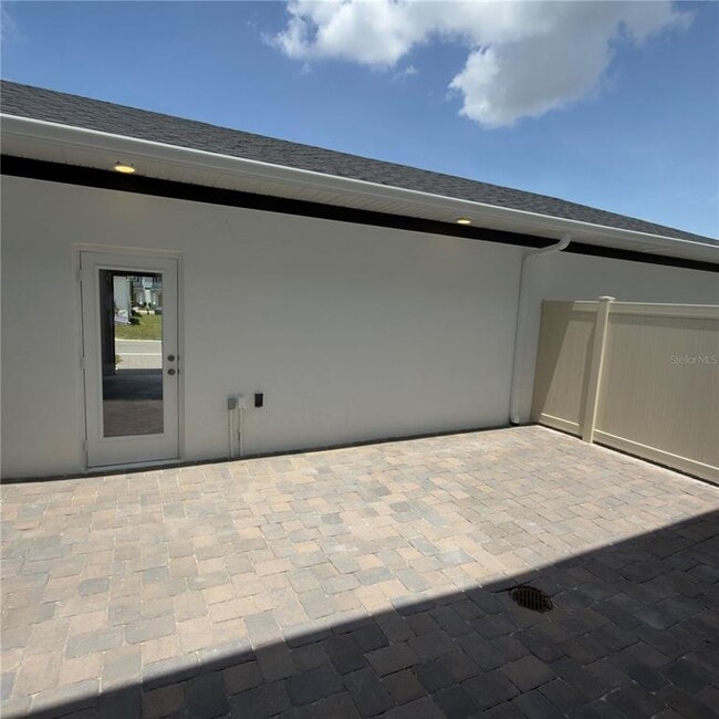 Building Photo - 438 Lady Palm St