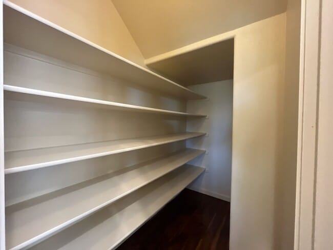 Building Photo - 3BD/3BA Bethany Home with Vaulted Ceilings, Stainless Appliances & Gas Fireplace