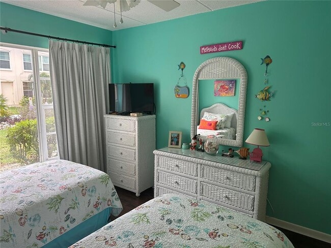 Building Photo - 3802 Gulf of Mexico Dr