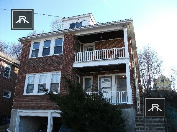Building Photo - 104 Colborne Rd