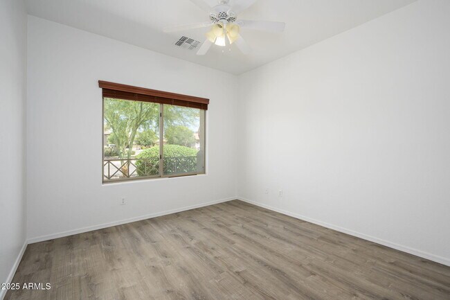 Building Photo - 3816 S Nantucket Dr