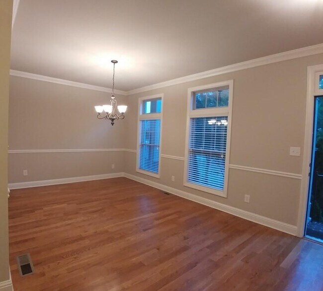Building Photo - 4286 Baverton Dr