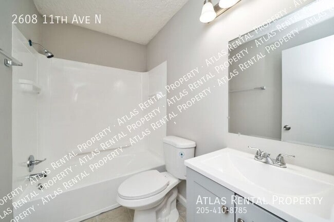 Building Photo - 2608 11th Ave N