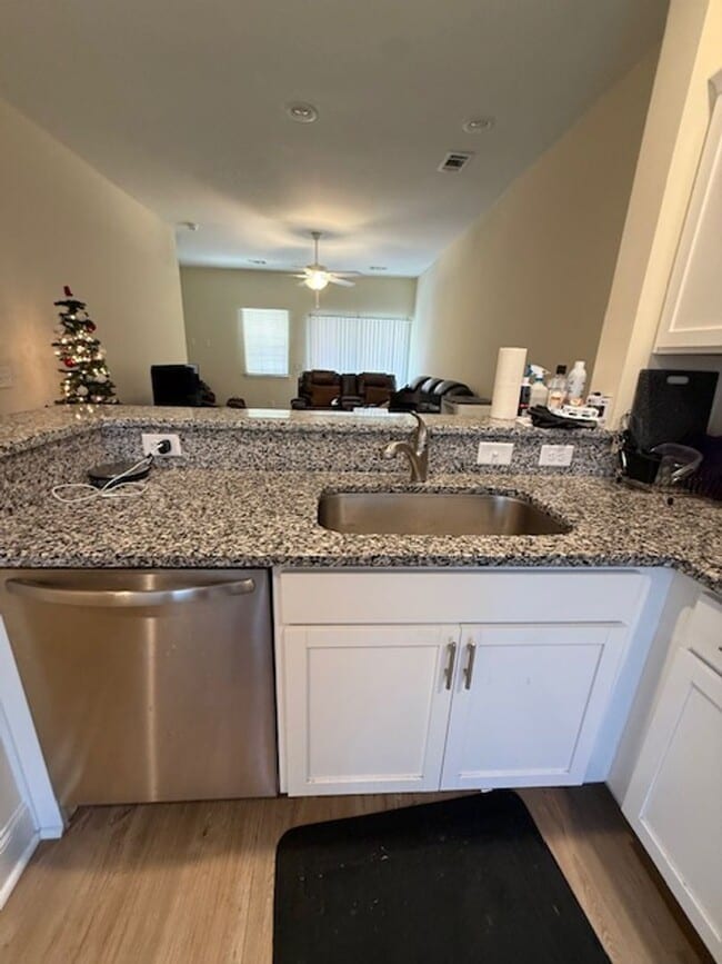 Building Photo - Two Bedroom Townhome