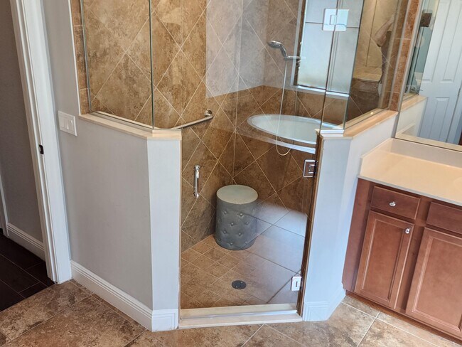Building Photo - 2095 NW Diamond Creek Way