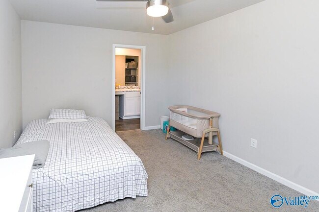 Building Photo - 110 Olde Hearth Rd