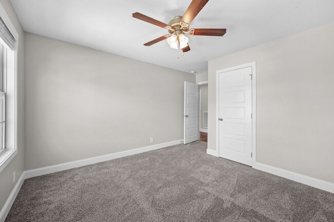 Building Photo - Beautiful Open-Concept Home with Covered Deck & Huge Backyard
