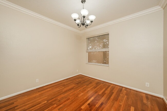 Building Photo - 5293 Sancerre Cir