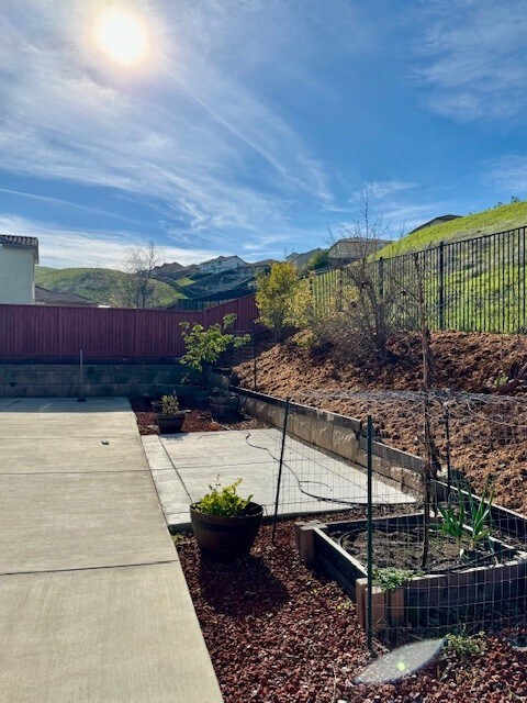 Building Photo - 2544 Tomales Bay Dr