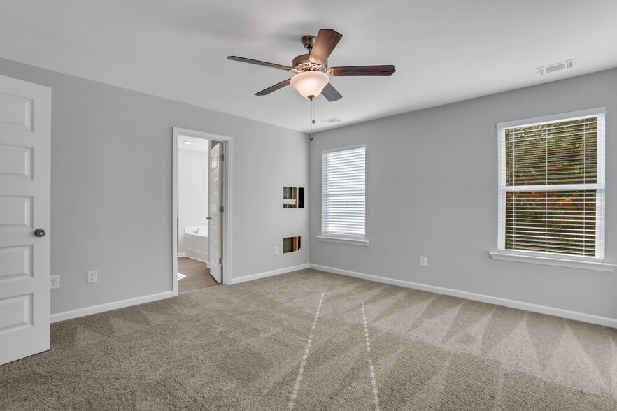 Building Photo - 236 Eva Way NE