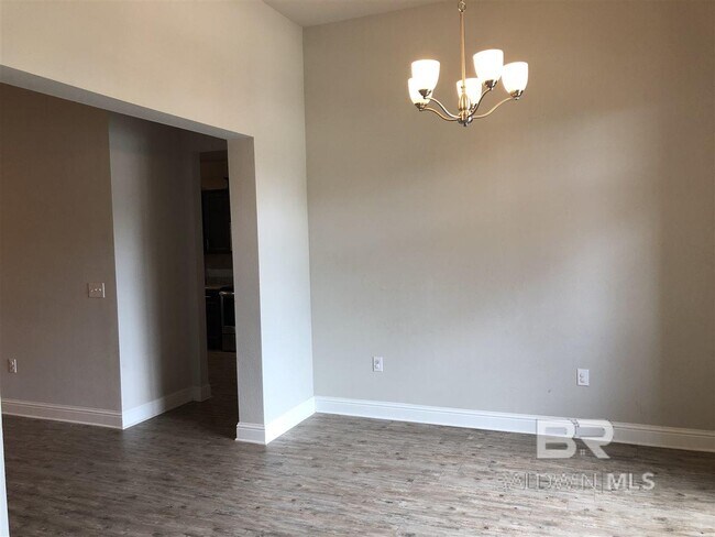 Building Photo - 23738 Havasu Dr