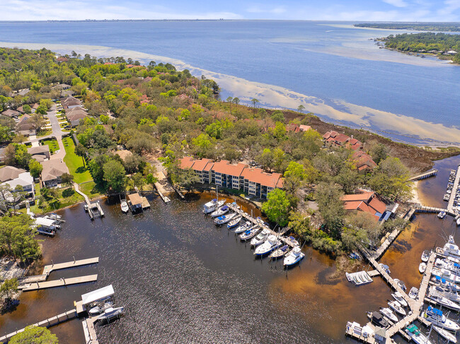 Primary Photo - 300 Yacht Club Dr