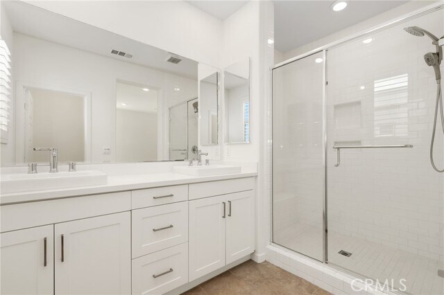 Building Photo - 175 Cadence