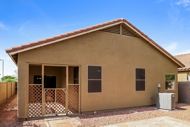 Building Photo - 12506 W Campina Dr