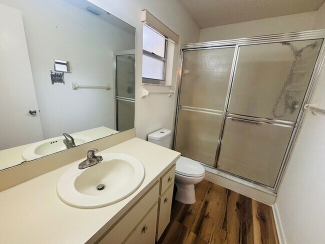 Building Photo - Newly updated 2/2 in 55+ community