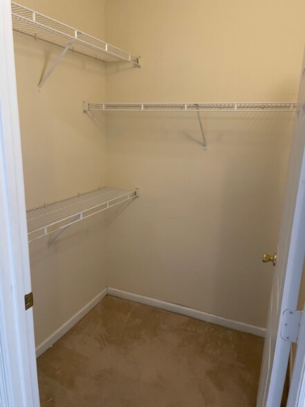 Building Photo - 6536 Swissco Dr