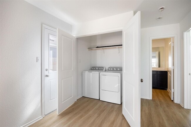 Building Photo - 1125 Largemouth Ln