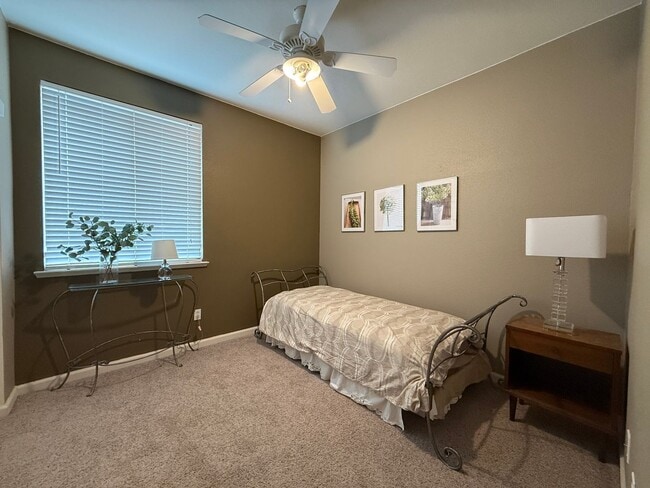 Building Photo - Beautiful 3bd/2ba Natomas Home with 2 Car Garage!