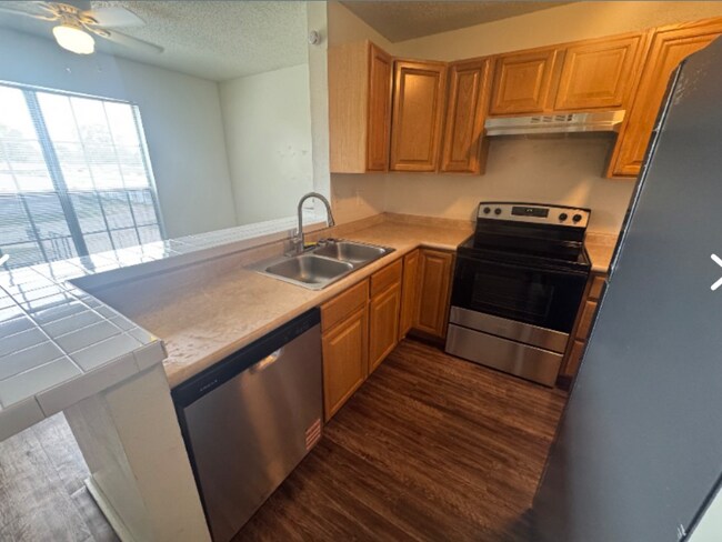 Building Photo - 105 E Wells St