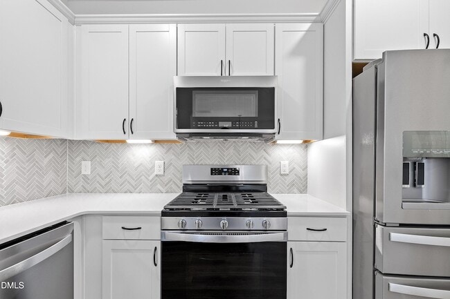 Building Photo - 115 Swain St