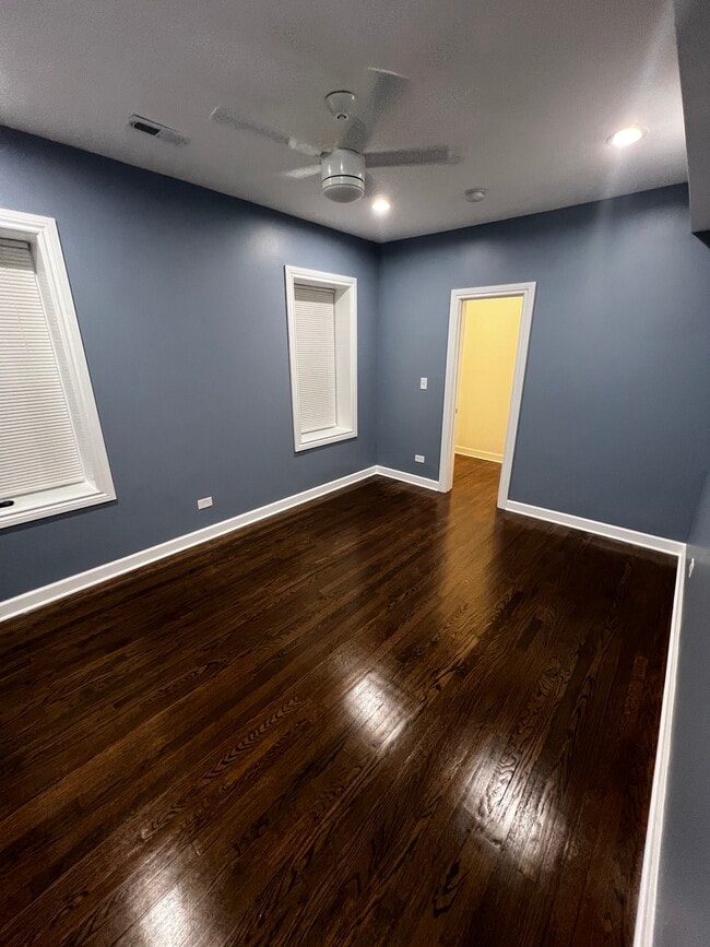 Building Photo - 8320 S Sangamon St