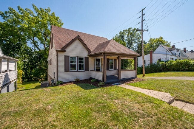 Building Photo - SCORE 50% OFF 1ST MONTH'S RENT IF SIGNED BY JAN 30! Stunning 4 Bedroom home in North Versailles a...