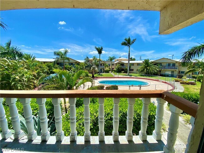 Building Photo - 3704 Broadway-