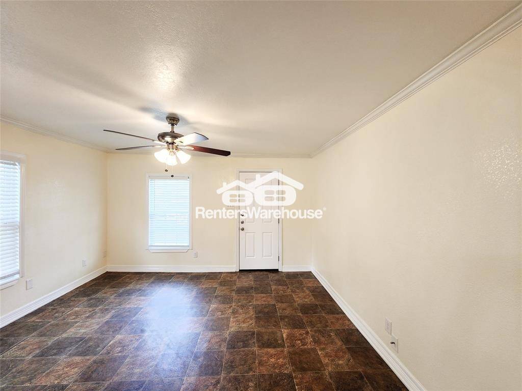 Building Photo - 1204 De Boll St