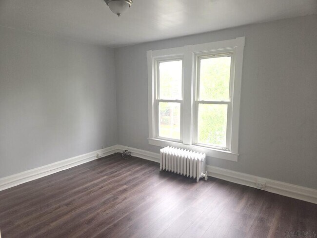Building Photo - 1018 Bucknell Ave