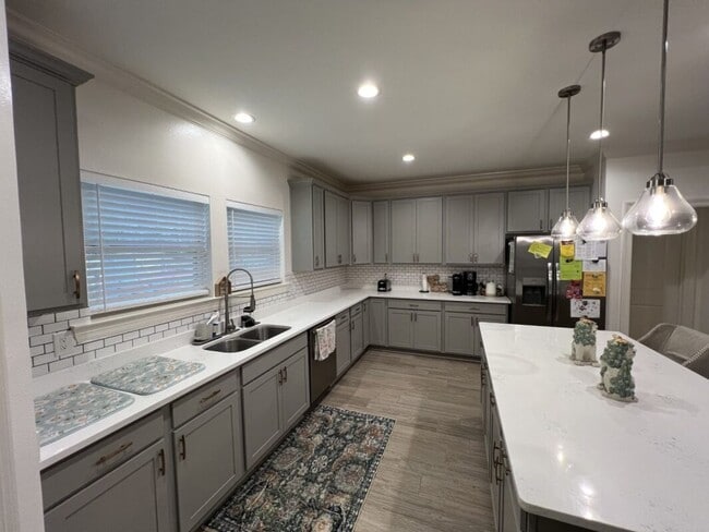 Building Photo - Spacious 5 Bedroom Home in Lake Haven – Zachary, LA