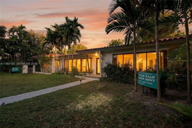 Building Photo - 1100 N Shore Dr