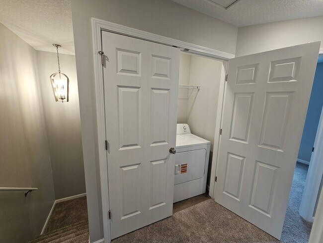 Building Photo - SIERRA TANGO CREEK RIDGE, LLC