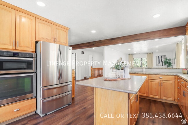 Building Photo - 4487 St Andrews Dr