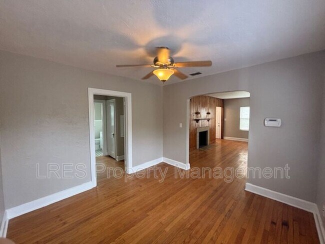 Building Photo - 1523 E Concord St