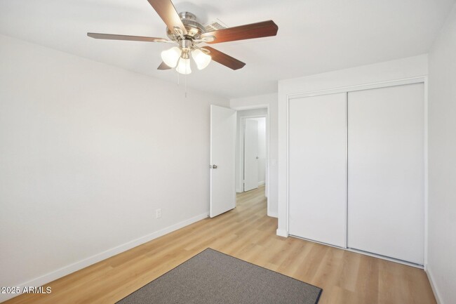 Building Photo - 6123 W Karen Lee Ln