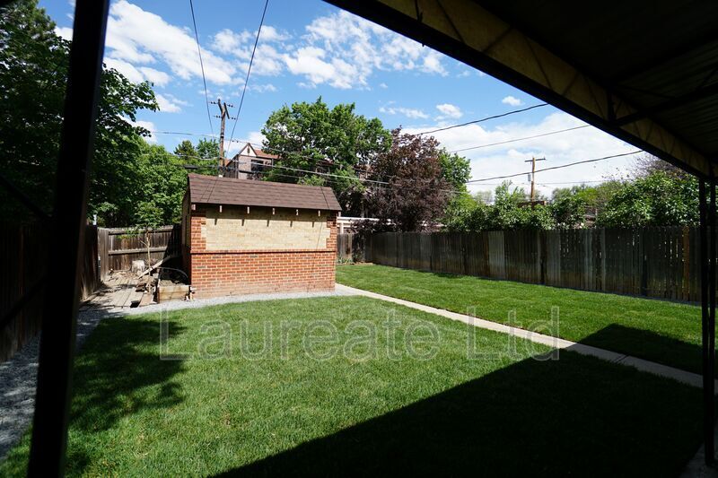 Building Photo - 1416 Elm St