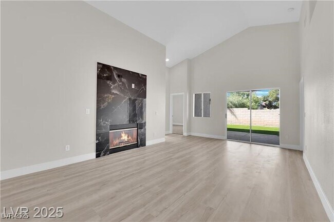 Building Photo - 632 Hitchen Post Dr