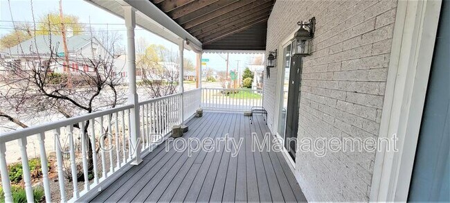 Building Photo - 313 Calef Rd