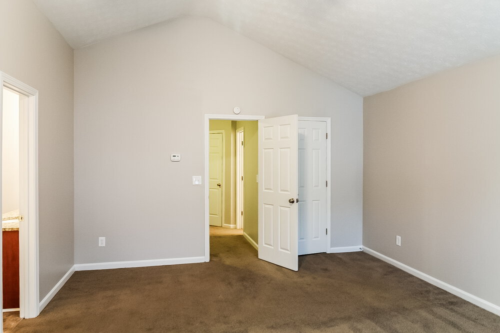 Building Photo - 581 Shadow Valley Ct