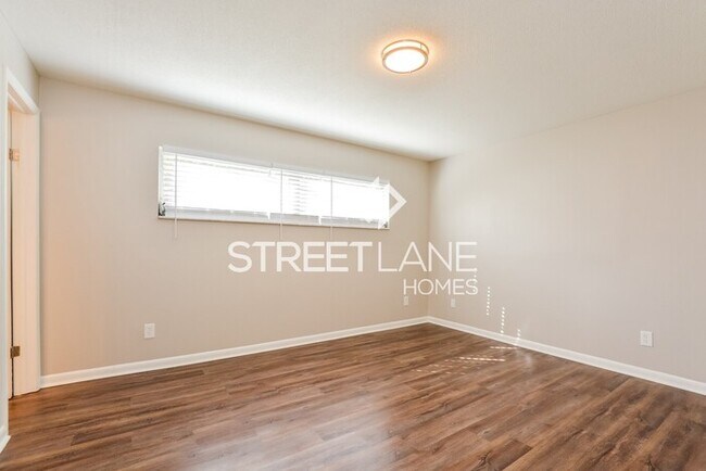 Building Photo - NOW OFFERING FIRST 2 FULL MONTH FREE OR A ...