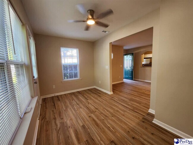 Building Photo - 1253 Vía Ponticello