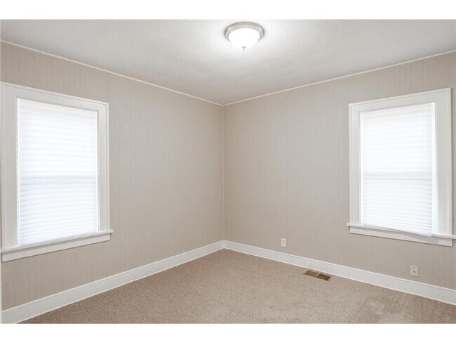 Building Photo - 3547 N Girard Ave