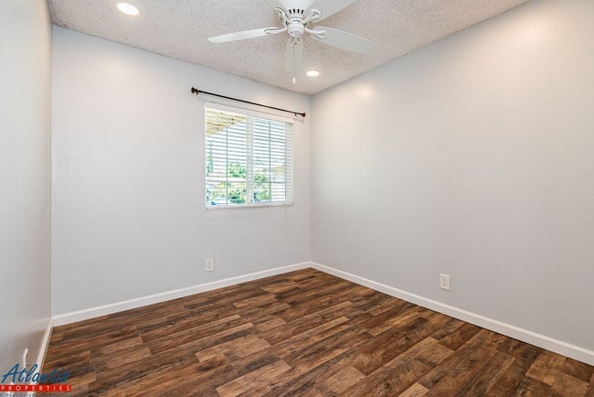 Building Photo - 3084 Balgray Ct