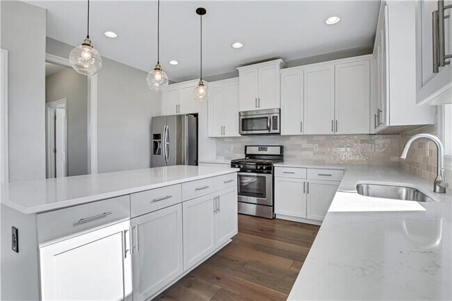 Building Photo - 1776 Westmoreland Ln NW