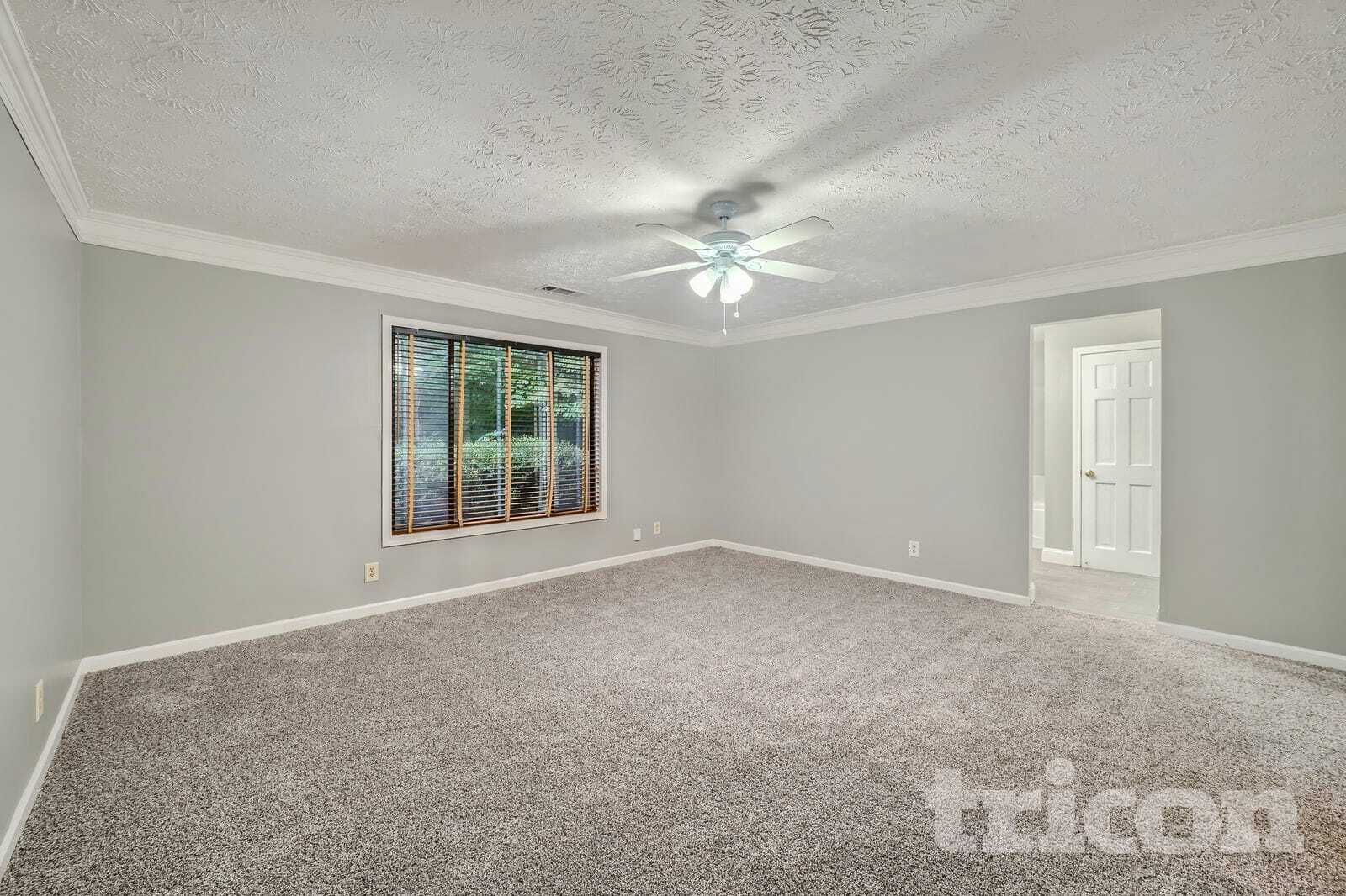 Building Photo - 3944 River Dr SW